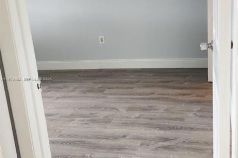 Condominio en alquiler en Margate, Florida, 2 dormitorios, 92.9 m2 № 2031919 - foto 3