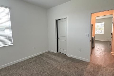 House in Kissimmee, Florida 4 bedrooms, 195.93 sq.m. № 2230366 - photo 23