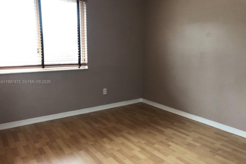 Touwnhouse à louer à Pembroke Pines, Floride: 3 chambres, 126.44 m2 № 2059367 - photo 30