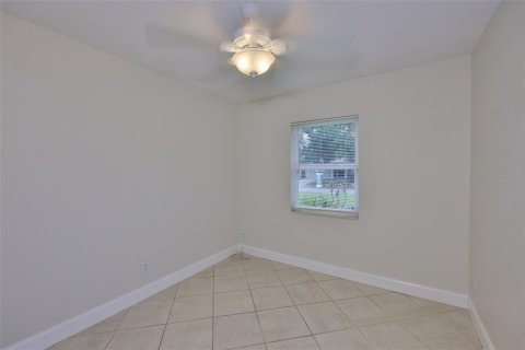 House in Tampa, Florida 4 bedrooms, 143.81 sq.m. № 1761544 - photo 30