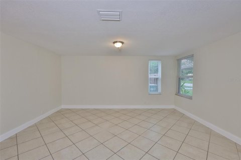 House in Tampa, Florida 4 bedrooms, 143.81 sq.m. № 1761544 - photo 4
