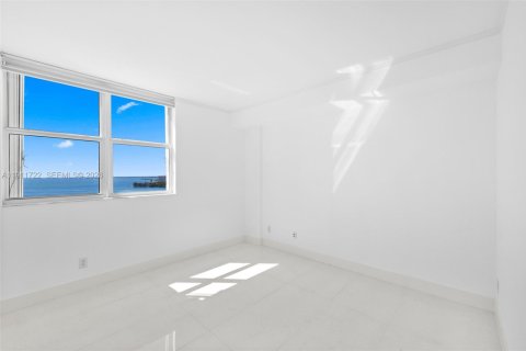 Condominio en venta en Miami, Florida, 2 dormitorios, 110.55 m2 № 1970626 - foto 27