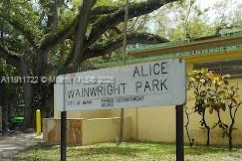 Купить кондоминиум в Майами, Флорида 2 спальни, 110.55м2, № 1970626 - фото 27