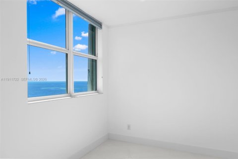 Condo in Miami, Florida, 2 bedrooms  № 1970626 - photo 28