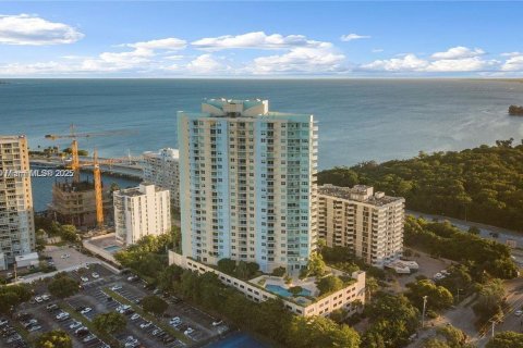 Купить кондоминиум в Майами, Флорида 2 спальни, 110.55м2, № 1970626 - фото 2