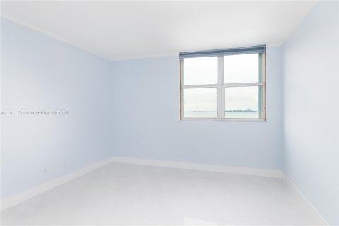 Купить кондоминиум в Майами, Флорида 2 спальни, 110.55м2, № 1970626 - фото 11