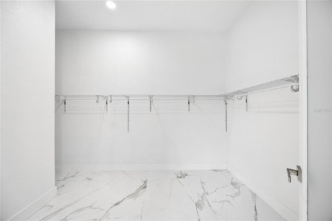 Villa ou maison à vendre à Orlando, Floride: 4 chambres, 212.84 m2 № 2321159 - photo 11
