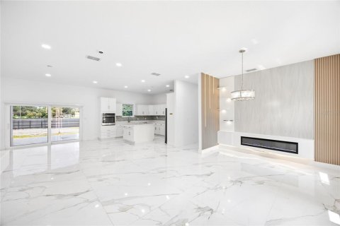 Villa ou maison à vendre à Orlando, Floride: 4 chambres, 212.84 m2 № 2321159 - photo 6
