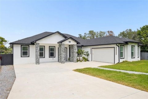 House in Orlando, Florida 4 bedrooms, 212.84 sq.m. № 2321159