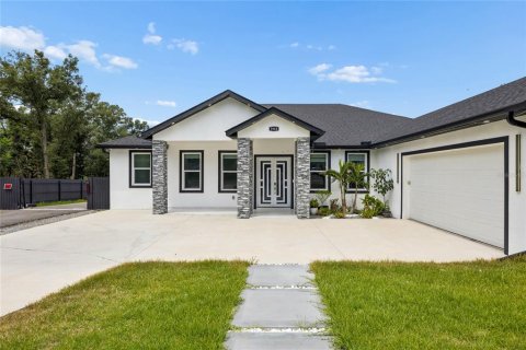 Villa ou maison à vendre à Orlando, Floride: 4 chambres, 212.84 m2 № 2321159 - photo 2