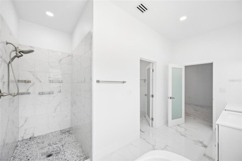 Villa ou maison à vendre à Orlando, Floride: 4 chambres, 212.84 m2 № 2321159 - photo 12