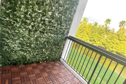 Купить кондоминиум в Плантация, Флорида 2 спальни, 98.2м2, № 1940226 - фото 10