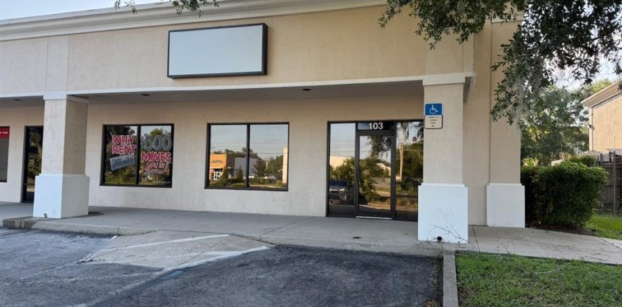 Commercial property in Ocala, Florida 199.74 sq.m. № 2222129