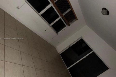 Снять в аренду таунхаус в Хомстед, Флорида 3 спальни, 114.64м2, № 2024290 - фото 21