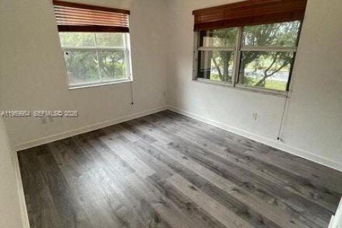 Снять в аренду таунхаус в Хомстед, Флорида 3 спальни, 114.64м2, № 2024290 - фото 15