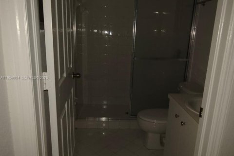 Снять в аренду таунхаус в Хомстед, Флорида 3 спальни, 114.64м2, № 2024290 - фото 17