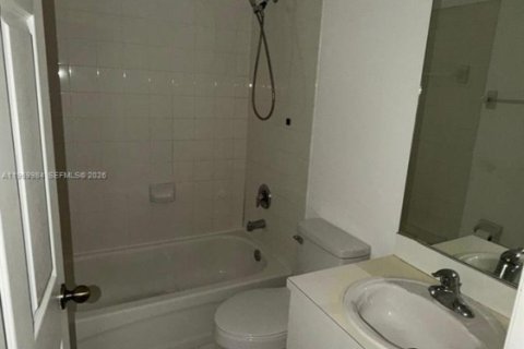 Снять в аренду таунхаус в Хомстед, Флорида 3 спальни, 114.64м2, № 2024290 - фото 16