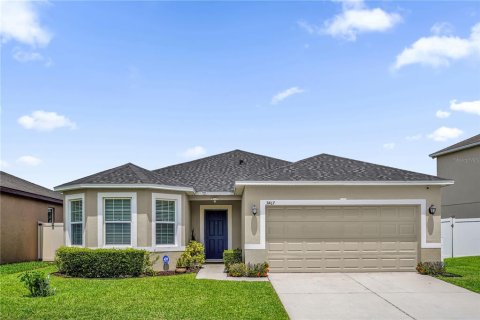 House in Winter Haven, Florida 3 bedrooms, 162.58 sq.m. № 2107961