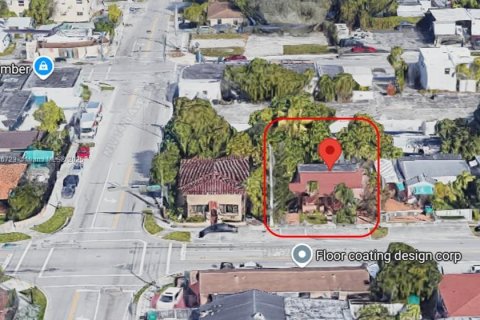House in Miami, Florida 2 bedrooms, 154.78 sq.m. № 1820064 - photo 3