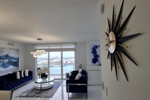 Condo in Miami, Florida, 3 bedrooms  № 2149249 - photo 24