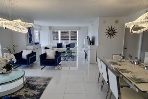 Condo in Miami, Florida, 3 bedrooms  № 2149249 - photo 8