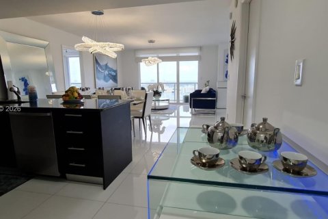 Condo in Miami, Florida, 3 bedrooms  № 2149249 - photo 22