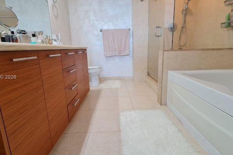 Condo in Miami, Florida, 3 bedrooms  № 2149249 - photo 30
