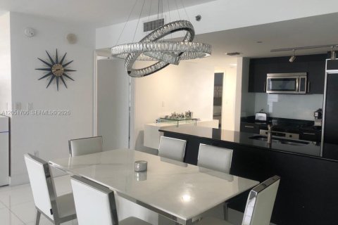 Condo in Miami, Florida, 3 bedrooms  № 2149249 - photo 18