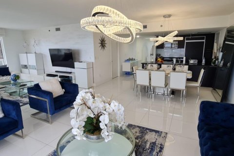 Condo in Miami, Florida, 3 bedrooms  № 2149249 - photo 6