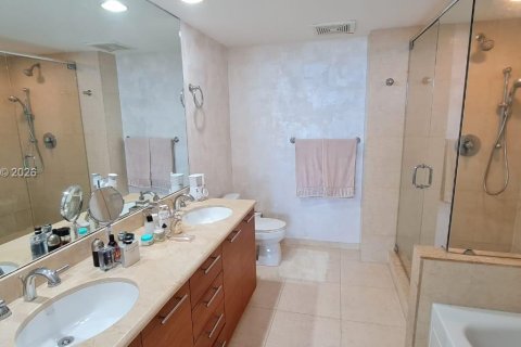 Condo in Miami, Florida, 3 bedrooms  № 2149249 - photo 29
