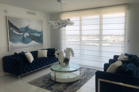 Condo in Miami, Florida, 3 bedrooms  № 2149249 - photo 12