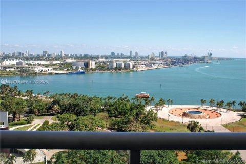 Condo à Miami, Floride, 3 chambres № 2149249