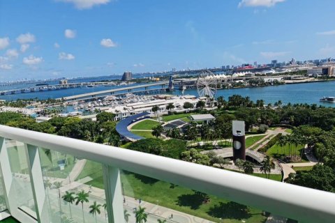 Condo in Miami, Florida, 3 bedrooms  № 2149249 - photo 4