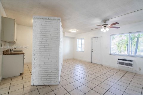 Apartamento en alquiler en Wilton Manors, Florida, 1 dormitorio, 51.1 m2 № 2067164 - foto 3