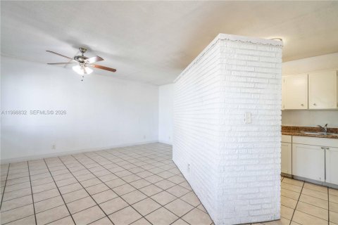 Apartamento en alquiler en Wilton Manors, Florida, 1 dormitorio, 51.1 m2 № 2067164 - foto 4