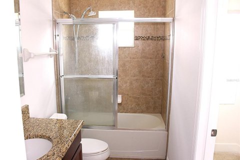 Townhouse in Winter Springs, Florida 2 bedrooms, 100.8 sq.m. № 2098728 - photo 16