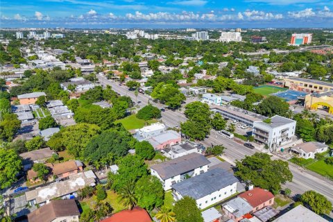 Immobilier commercial à vendre à Miami, Floride: 455.41 m2 № 2032112 - photo 29