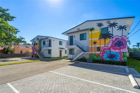 Immobilier commercial à Miami, Floride 455.41 m2 № 2032112