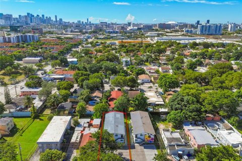 Immobilier commercial à vendre à Miami, Floride: 455.41 m2 № 2032112 - photo 24