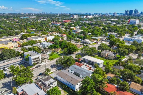 Immobilier commercial à vendre à Miami, Floride: 455.41 m2 № 2032112 - photo 27