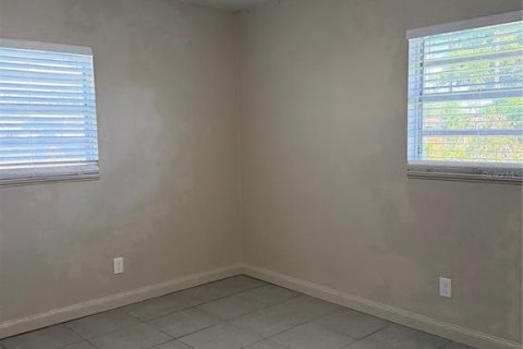 House in Lakeland, Florida 4 bedrooms, 131.74 sq.m. № 2378041 - photo 12