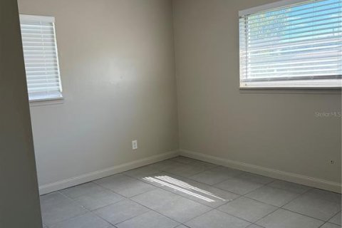 House in Lakeland, Florida 4 bedrooms, 131.74 sq.m. № 2378041 - photo 8