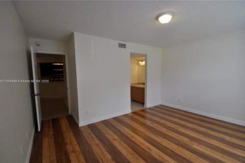 Купить кондоминиум в Корал-Спрингс, Флорида 3 спальни, 117.34м2, № 1974549 - фото 9