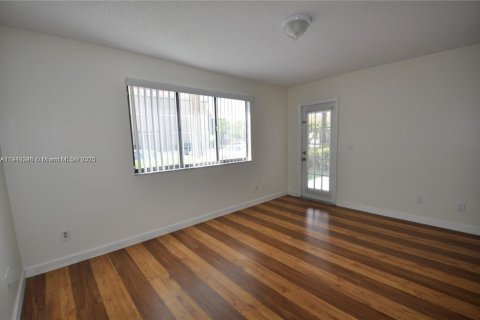 Купить кондоминиум в Корал-Спрингс, Флорида 3 спальни, 117.34м2, № 1974549 - фото 10