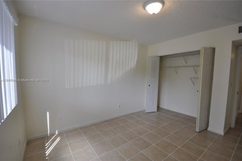 Купить кондоминиум в Корал-Спрингс, Флорида 3 спальни, 117.34м2, № 1974549 - фото 11