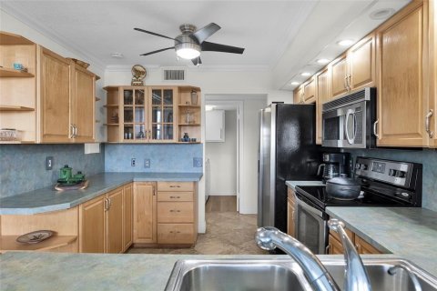 Condo in Oakland Park, Florida, 2 bedrooms  № 2372143 - photo 12