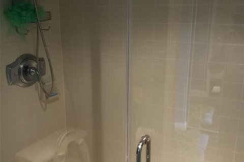 Condo in Oakland Park, Florida, 2 bedrooms  № 2372143 - photo 23