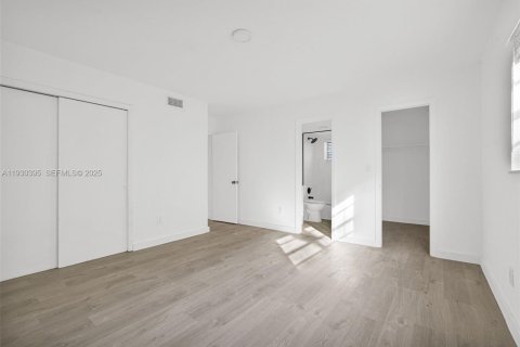 Снять в аренду квартиру в Майами, Флорида 1 спальня, 92.9м2, № 1989190 - фото 20