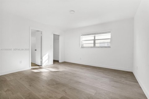 Снять в аренду квартиру в Майами, Флорида 1 спальня, 92.9м2, № 1989190 - фото 18