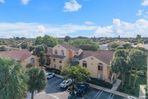 Condominio en venta en Coral Springs, Florida, 1 dormitorio, 75.81 m2 № 1992781 - foto 1